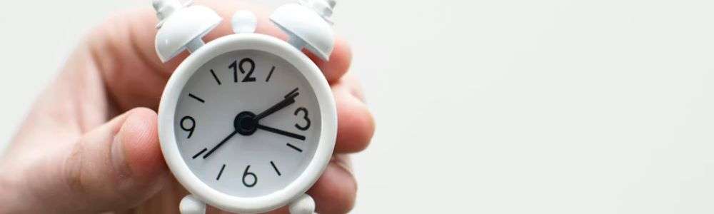 ブランド品・ブランド古着LINE査定のデメリットと対策 【デメリット2】返信までに時間がかかる場合がある 画像