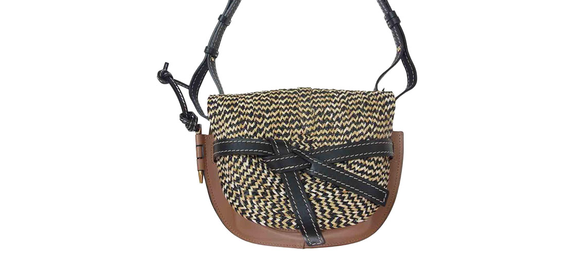 LOEWE アナグラム レザー ビーズ ラフィア ショルダーバッグ LOEWE - ロエベ アナグラム ゲート ショルダーバッグ ラフィア