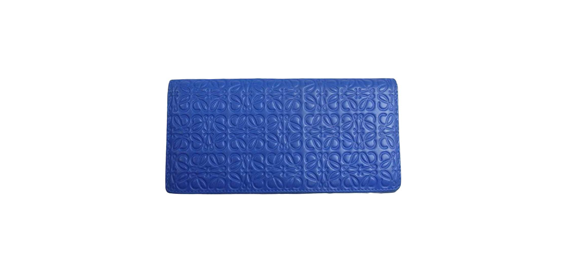 ロエベ アナグラム コンチネンタル ウォレット 買取実績