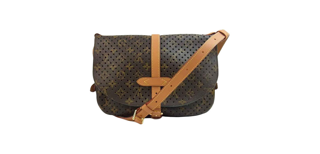 ルイヴィトン M93998 モノグラム ペルフォ ソミュール30 ショルダーバッグ 買取実績