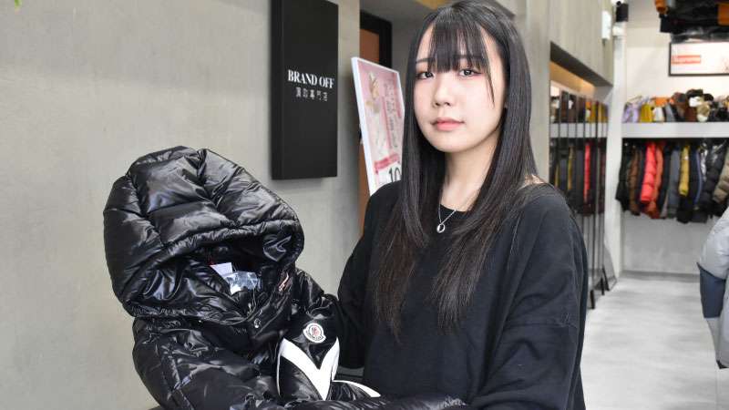 他社で買取出来ない。と言われたモンクレール 画像