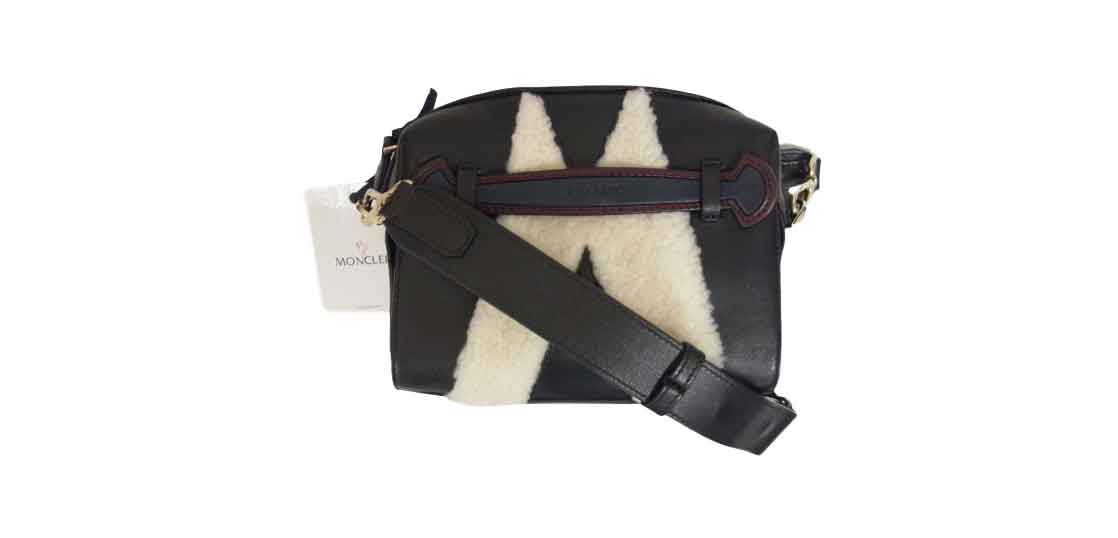 モンクレール ウィロウ レザー ボア 2WAY クラッチ ショルダー バッグ ブラック 買取実績
