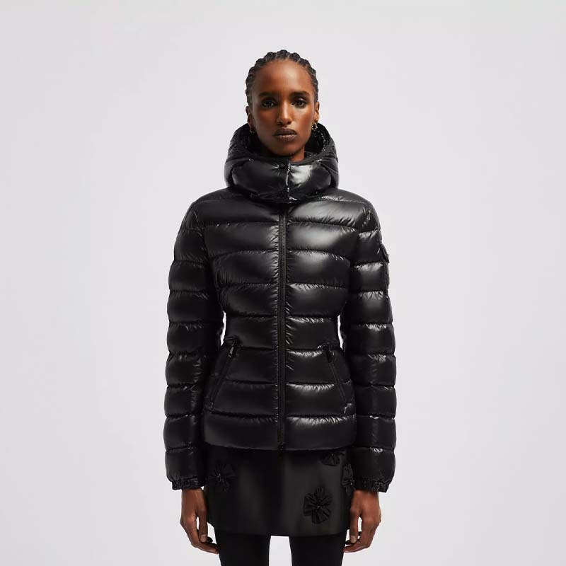 モンクレールのレディース人気モデルランキング10 バディ
 Bady Short Down Jacket 画像