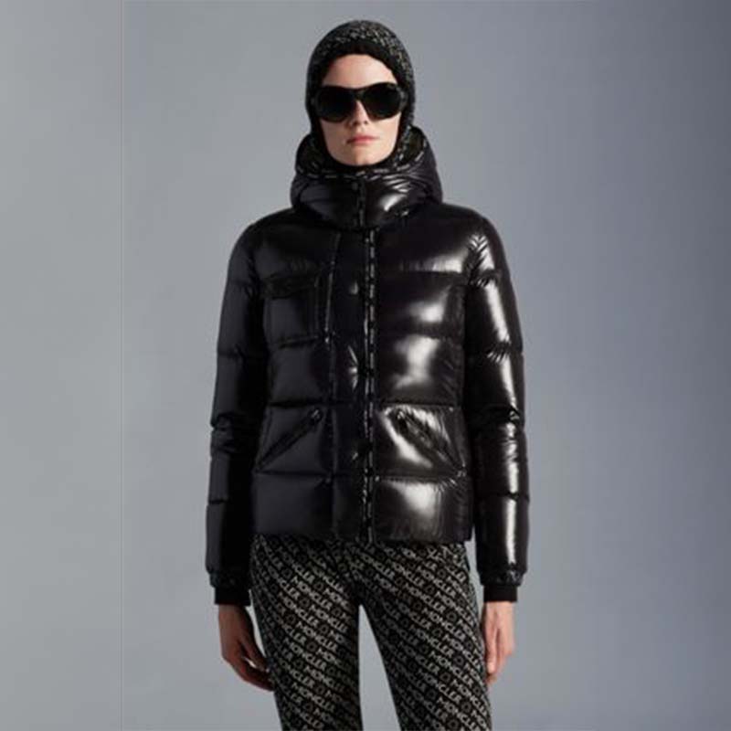 モンクレールのレディース人気モデルランキング10 フルメット
 Flumet Short Down Jacket 画像