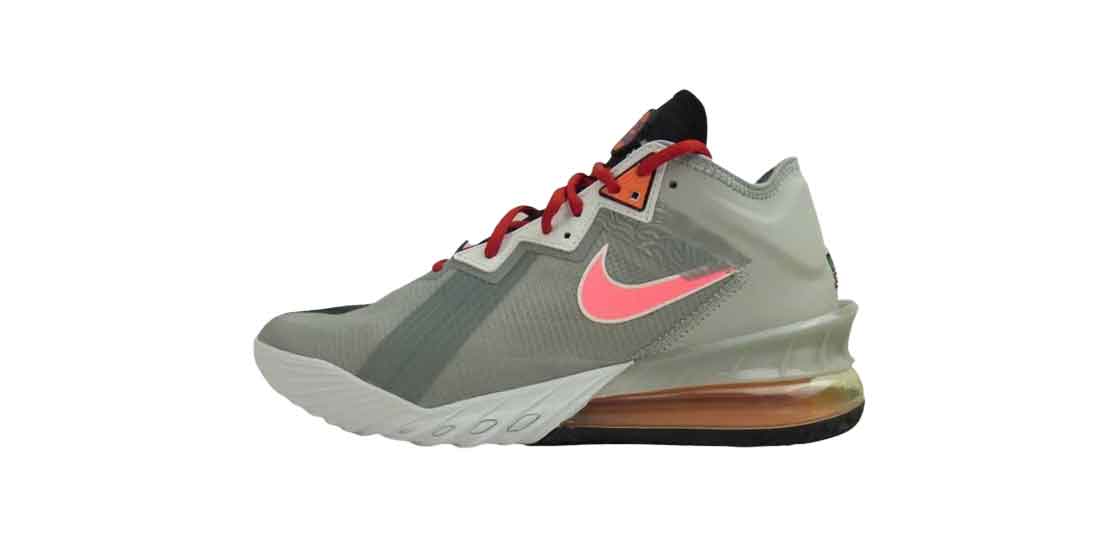 ナイキ CV7562-005 LEBRON XVIII LOW  買取実績