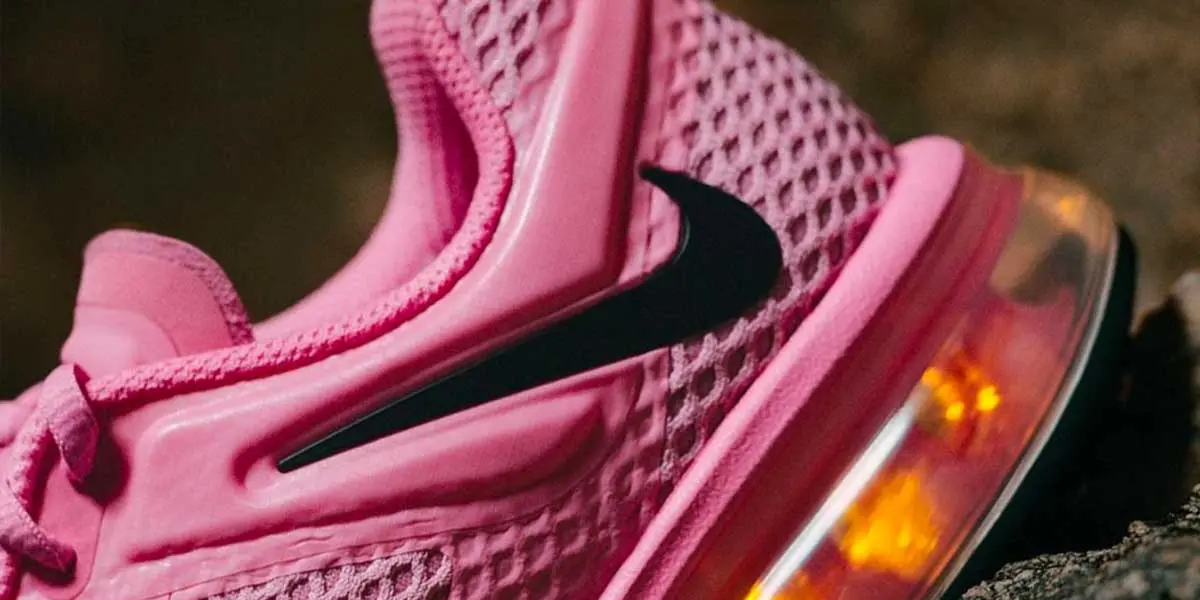 STUSSY×NIKEのコラボスニーカー「AIR MAX 2013」をご紹介！買取価格 