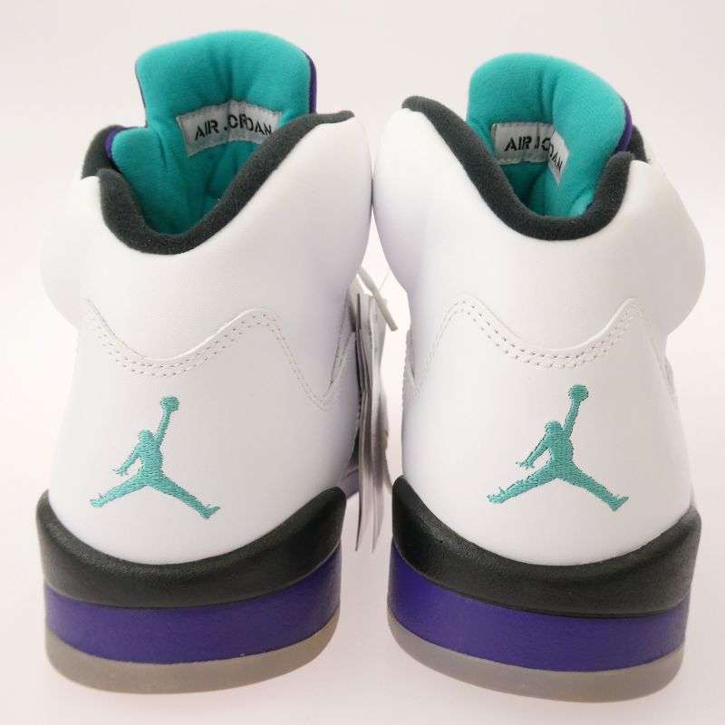 ナイキ 136027-108 AIR JORDAN 5 RETRO GRAPE エアジョーダン5 レトロ グレープ ハイカット スニーカー 買取実績 画像