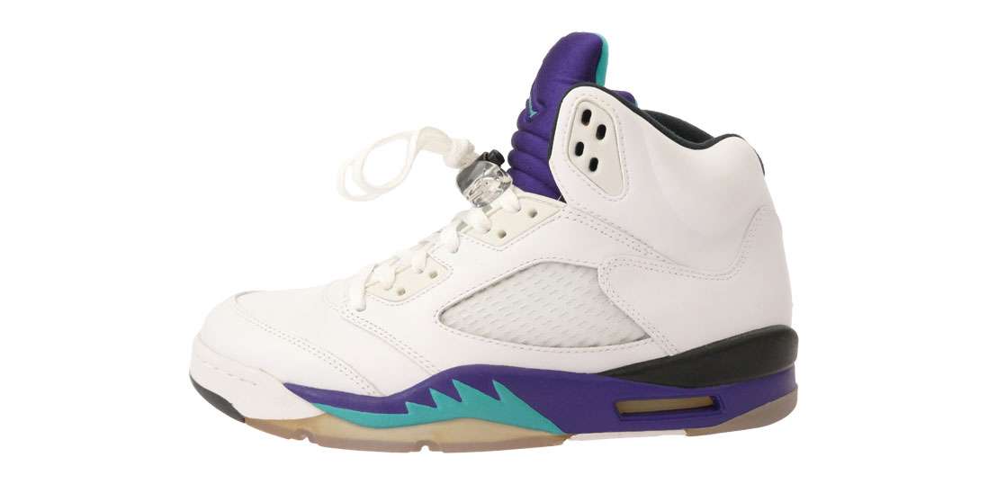 ナイキ 136027-108 AIR JORDAN 5 RETRO GRAPE 買取実績