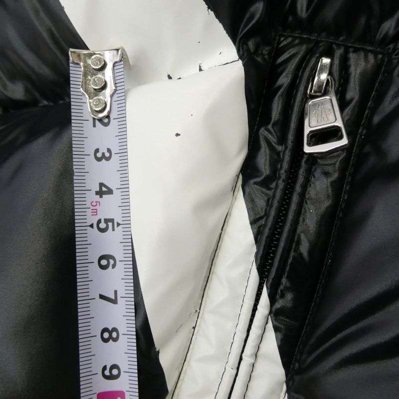 モンクレール 18-19AW QV0CN00ACUX × VALENTINO ヴァレンティノ VLTNロゴ ダウン ジャケット 買取実績 画像