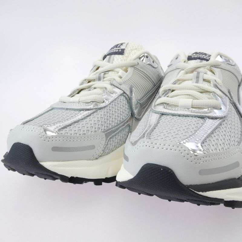 ナイキ FD0884-025 Women's Zoom Vomero 5 ウィメンズ ズーム ボメロ スニーカー 買取実績 画像