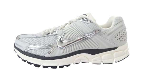 ナイキ FD0884-025 Women’s Zoom Vomero 5 買取実績