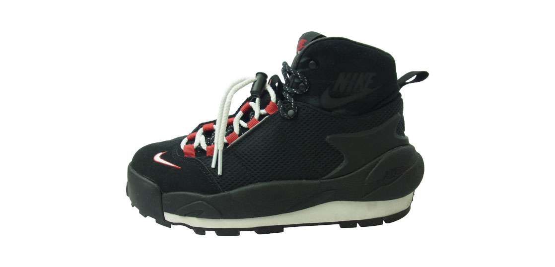 ナイキ FN0563-001 sacai Magmascape マグマスケープ ハイカットスニーカー 買取実績