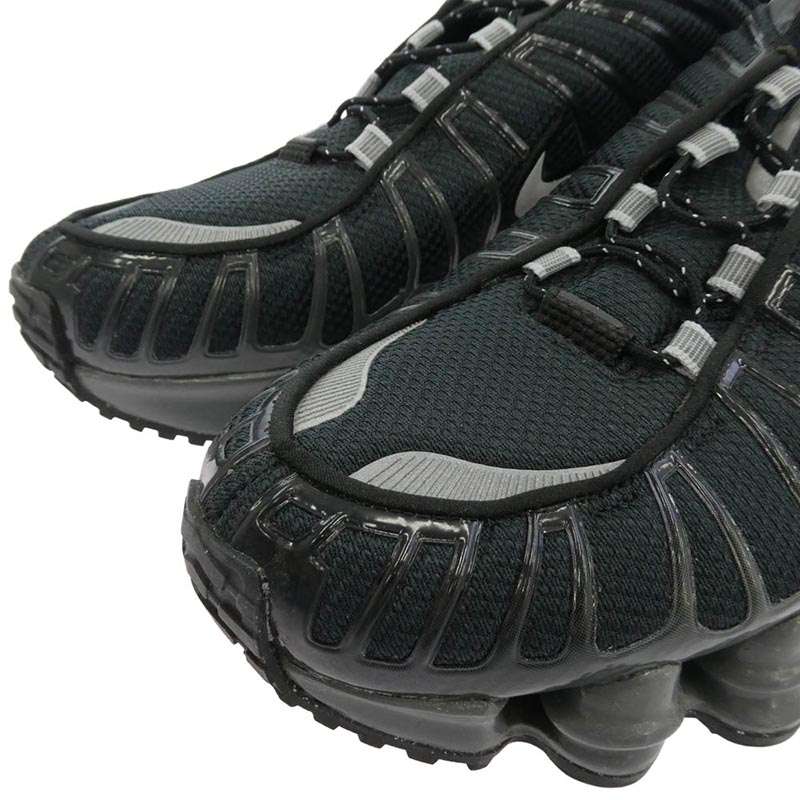 ナイキ FV0939-001 WMNS Shox TL Black and Metallic Silver ウィメンズ ショックス スニーカー 買取実績 画像