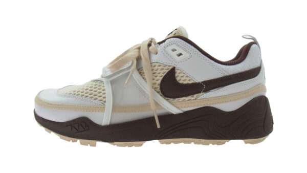 ナイキ × Travis Scott トラヴィススコット Zoom Field Jaxx White and Light Chocolate HQ3073-100 買取実績