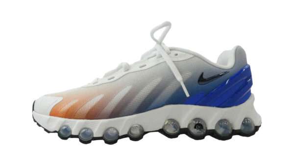 ナイキ IM7405-100 【フェイクバスターズ鑑定済】Air Max DN8 Summit White Vivid Orange 買取実績