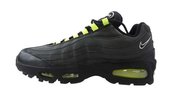 ナイキ IM8063-010 AIR MAX 95 BIG BUBBLE SE 買取実績