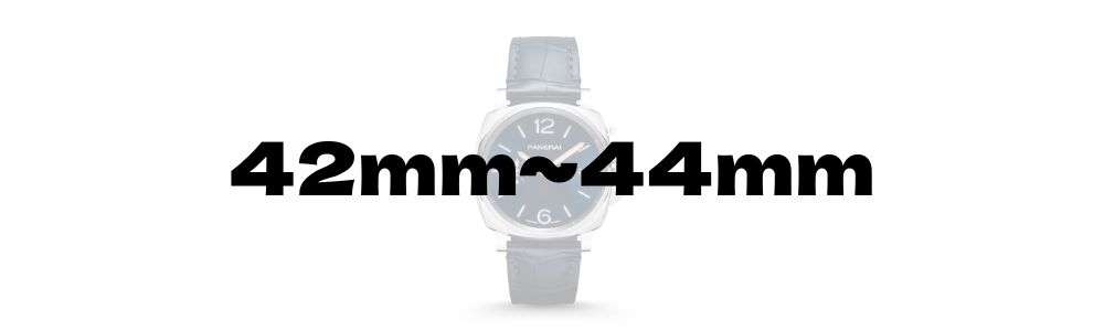 サイズ別パネライの選び方｜あなたに最適なサイズは? 42mm〜44mm｜パネライらしさを堪能できる王道サイズ 画像