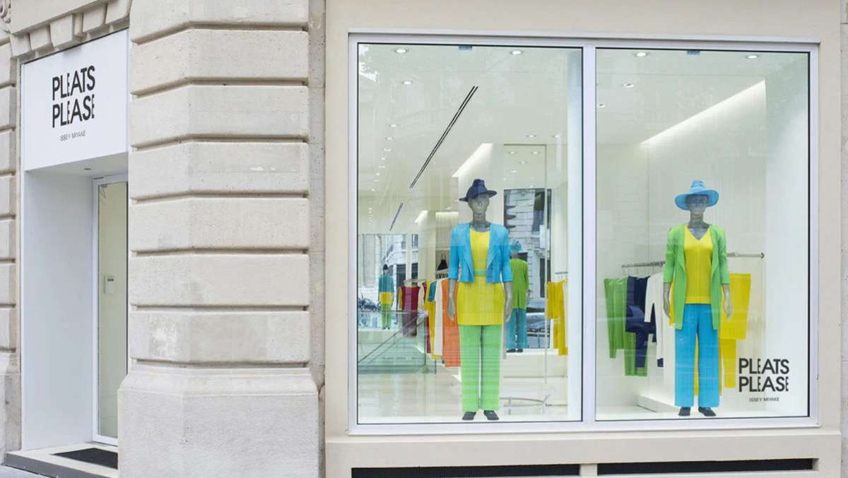プリーツプリーズ 海外店舗 画像