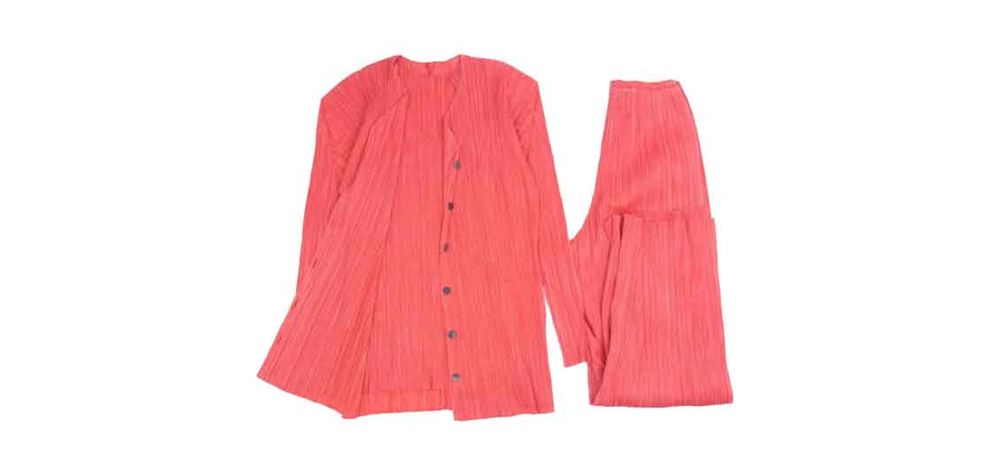 プリーツプリーズ プリーツ加工 綾織転写総柄 3ピースセットアップ 買取実績