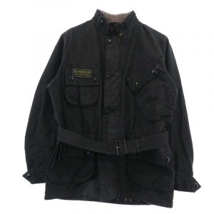 バブアー 70s 英国製 INTERNATIONAL JACKET 1crest 1ワラント AEROファスナー 黒生地 黒ボタン インターナショナル オイルド ジャケット 買取実績