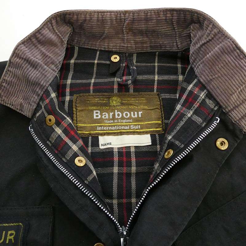 バブアー 70s 英国製 INTERNATIONAL JACKET 1crest 1ワラント AEROファスナー 黒生地 黒ボタン インターナショナル オイルド ジャケット 買取実績 画像