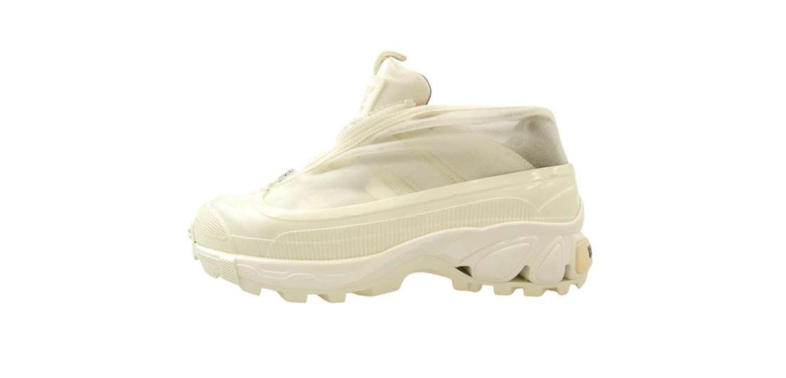 バーバリー 8021161 LOW TOP SNEAKERS スニーカー 買取実績