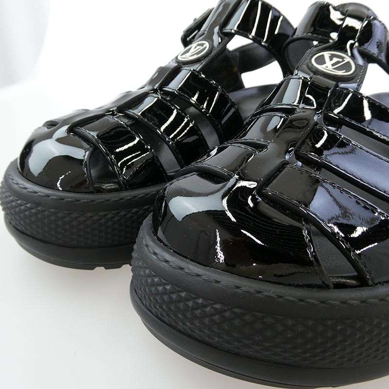 ルイヴィトン 1AB17J アークライト・ライン パテントレザー LVロゴ サンダル 買取実績 画像