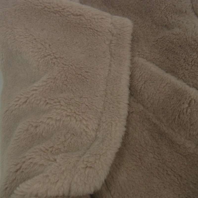 マックスマーラ TEBE テディベア ケープ ポンチョ 買取実績 画像