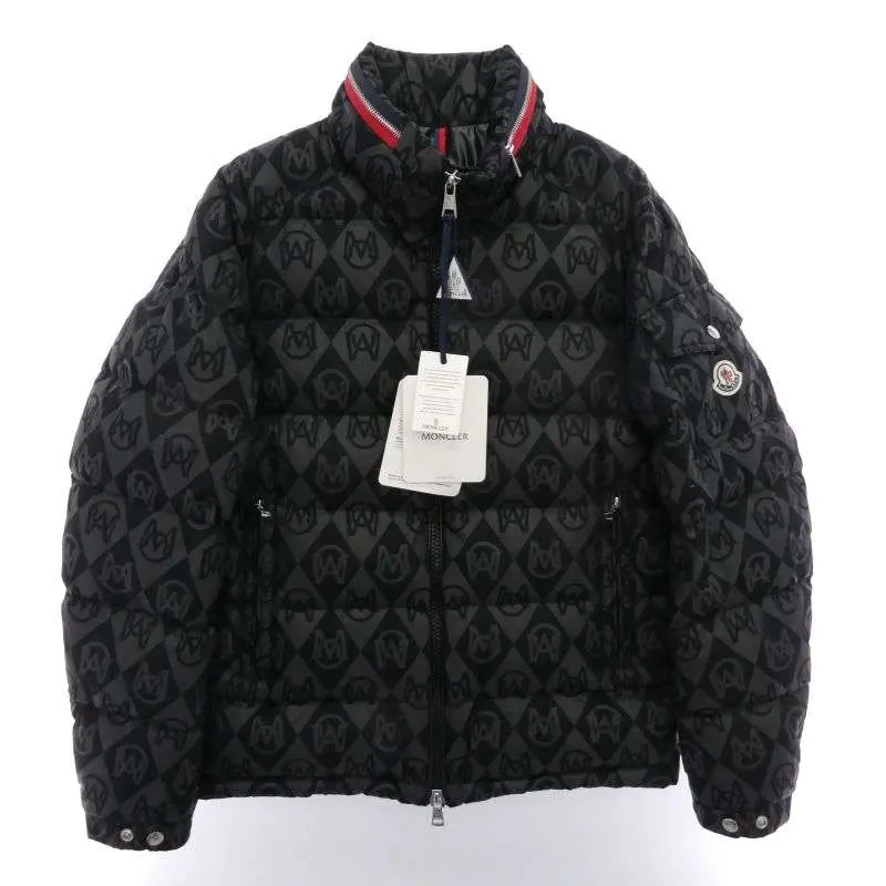モンクレール 23AW I20911A00023 BOURNE 総柄 ロゴワッペン ダウン 