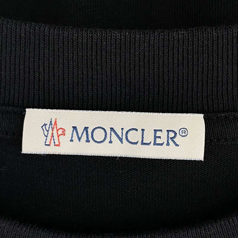 モンクレール 23SS I10938C00014 MAGLIA MANICHE CORTE ロゴ 刺繍 半袖 Tシャツ 買取実績 画像