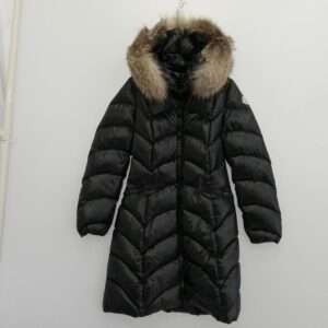 モンクレール C20934998025 68950 ALBIZIA アルビジア 買取実績