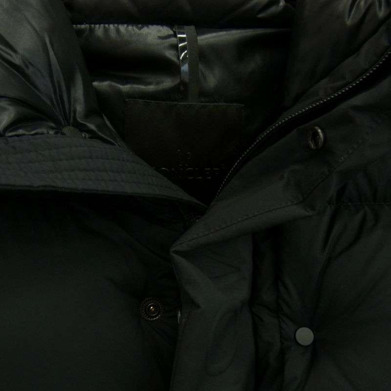 モンクレール I20911A00201 53333 MADEIRA マデイラ エンボスロゴ ダウンジャケット 買取実績 画像