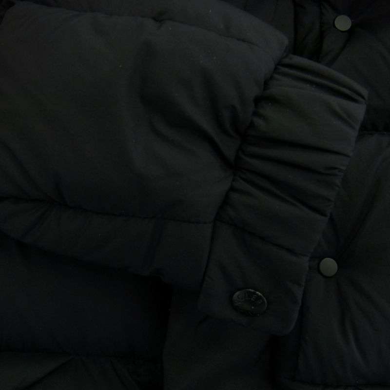 モンクレール I20911A00201 53333 MADEIRA マデイラ エンボスロゴ ダウンジャケット 買取実績 画像