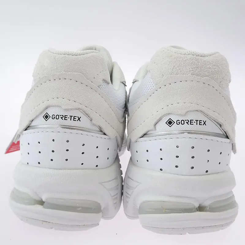 ニューバランス U2002DXA GORE-TEX Protection Pack スニーカー 買取実績