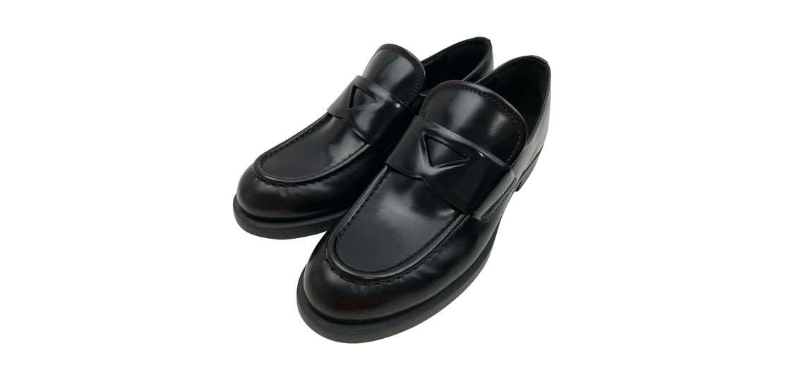 プラダ DNC725 レザー ローファー シューズ 買取実績