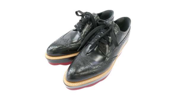 プラダ ウイングチップ プラットフォーム レザー シューズ 買取実績