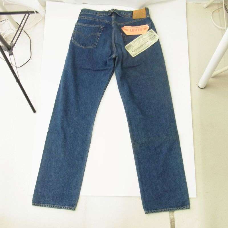 リーバイス 1998年製 201-0003 1937年モデル USA製 バレンシア工場 ボタン裏555刻印 BIGE ビッグE 201XX シンチバック 赤耳 革パッチ デニムパンツ 買取実績 画像
