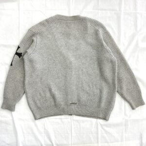 CHROME HEARTS クロムハーツ（原本無） Y NOT レザークロスパッチ付き カシミヤ100% シルバーボタン ニット カーディガン グレー系の買取実績画像2
