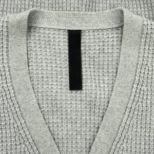 CHROME HEARTS クロムハーツ（原本無） Y NOT レザークロスパッチ付き カシミヤ100% シルバーボタン ニット カーディガン グレー系の買取実績画像4