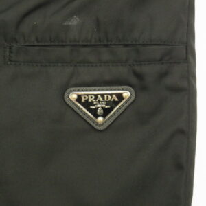 PRADA プラダ SPG32 S182 RE-NYLON リナイロン 三角ロゴプレート バミューダ ショーツ ハーフ パンツ ブラック系の買取実績画像3