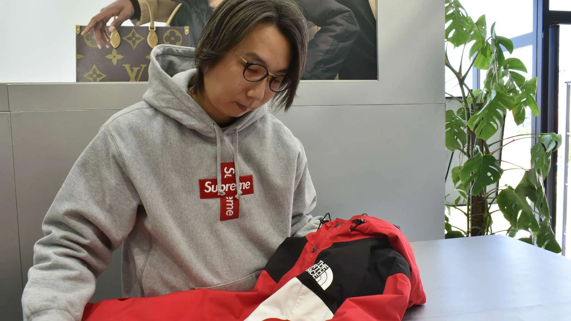 ブランド古着買取LIFEのストリートブランドバイヤー紹介