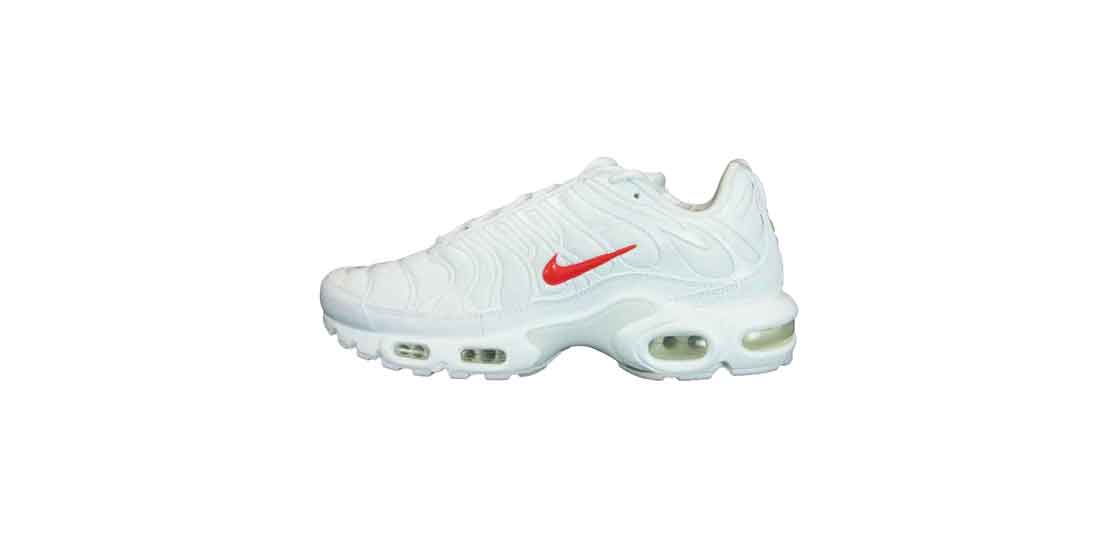 シュプリーム × ナイキ DA1472-100 AIR MAX PLUS TN スニーカー買取実績