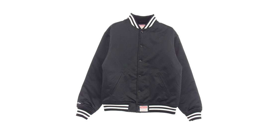 シュプリーム × Mitchell & Ness 24AW Back Logo Satin Varsity シュプリーム × Mitchell & Ness 24AW Back Logo Satin Varsity