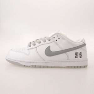 シュプリーム × Nike SB 25AW HQ8487-100 Dunk Low WhiteMetallic Silver【フェイクバスターズ鑑定済】 買取実績