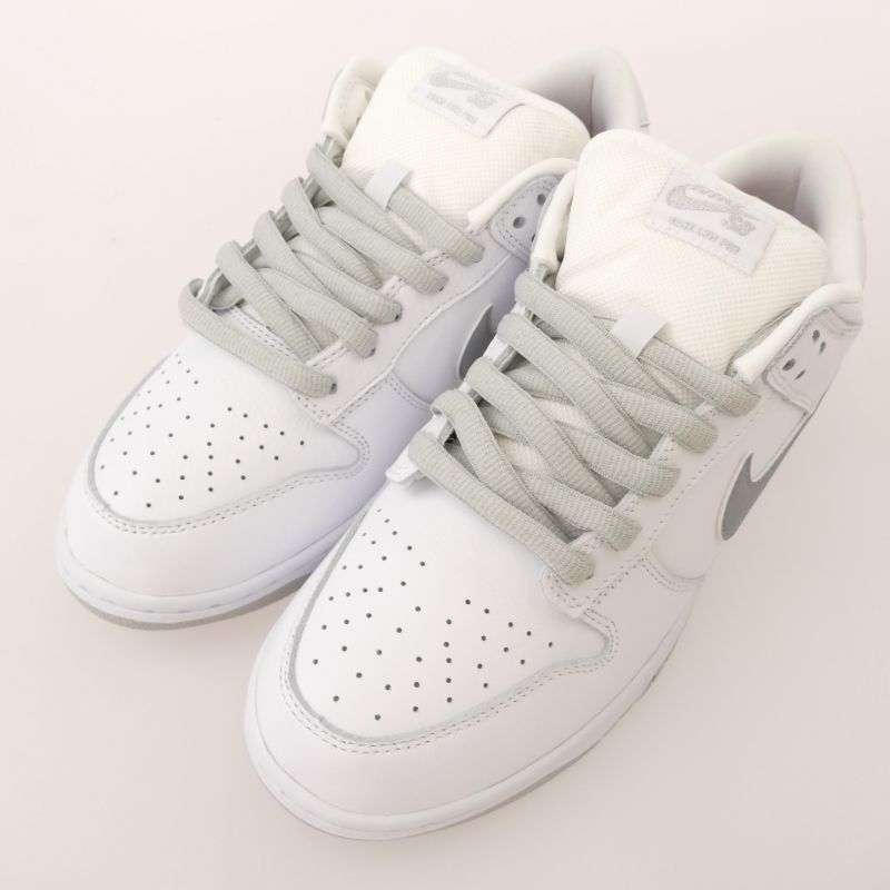 シュプリーム 25AW HQ8487-100 × Nike SB Dunk Low WhiteMetallic Silver【フェイクバスターズ鑑定済】ナイキ SB ダンク ロー 買取実績 画像