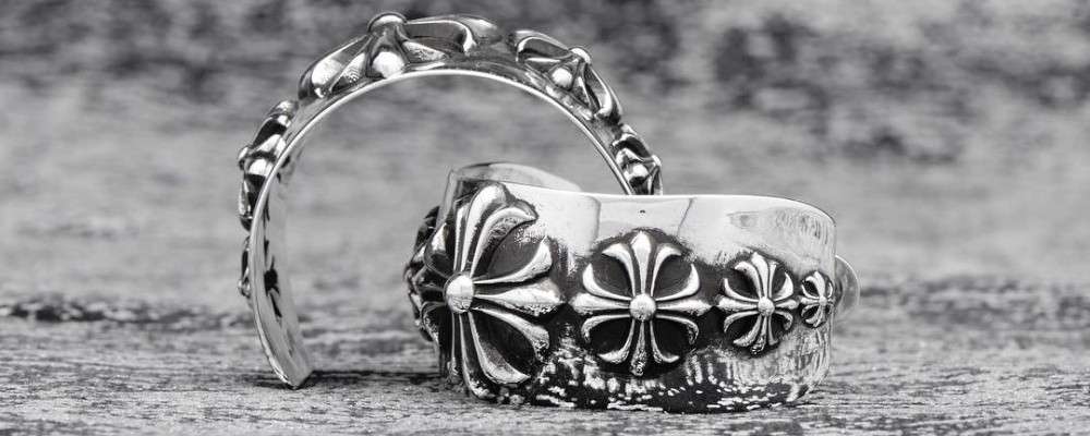 クロムハーツ　２つのバングル画像