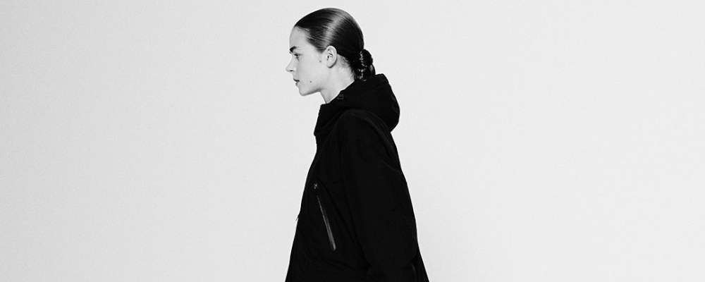 ヘルノ　ジャケット着用画像