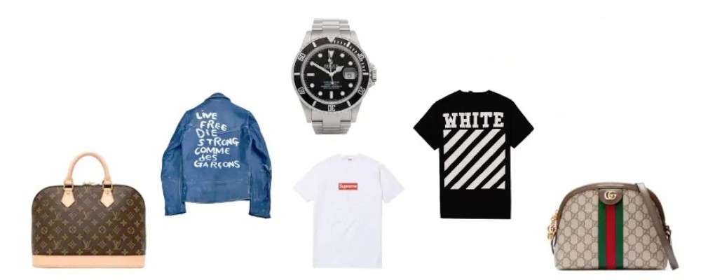 古着・バッグ・小物が並ぶ画像