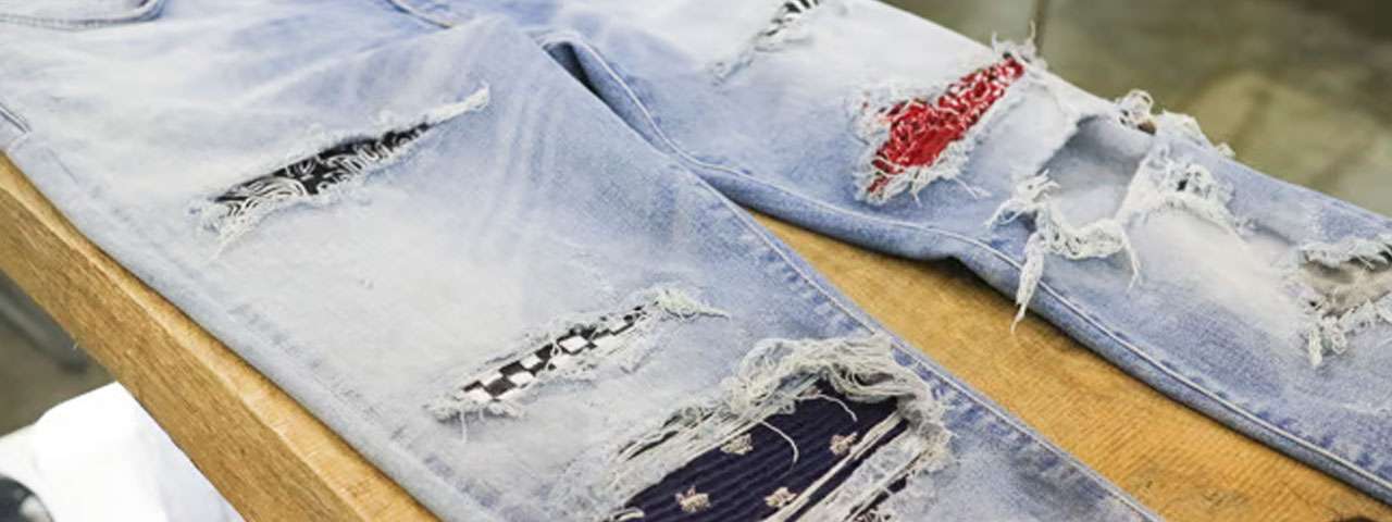 アミリ(AMIRI)について 理由①:ショットガン加工に代表される職人技のダメージ加工 画像