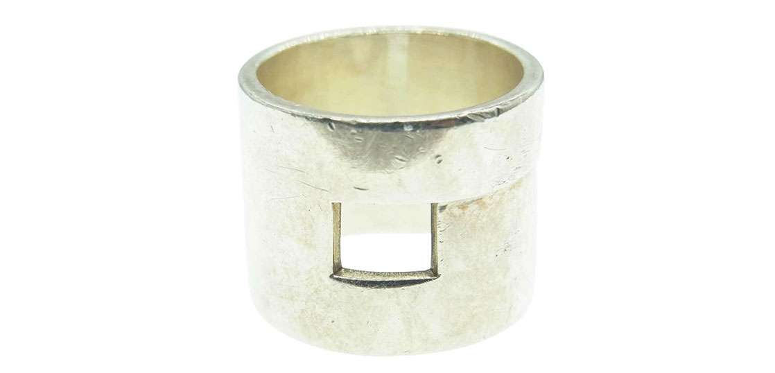 グッチ ワイド ヘビー バンド G リング シルバー 指輪 11号 メンズ 買取実績